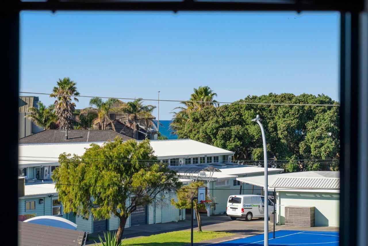 Ultimate Beach Location Mount Maunganui Exterior photo