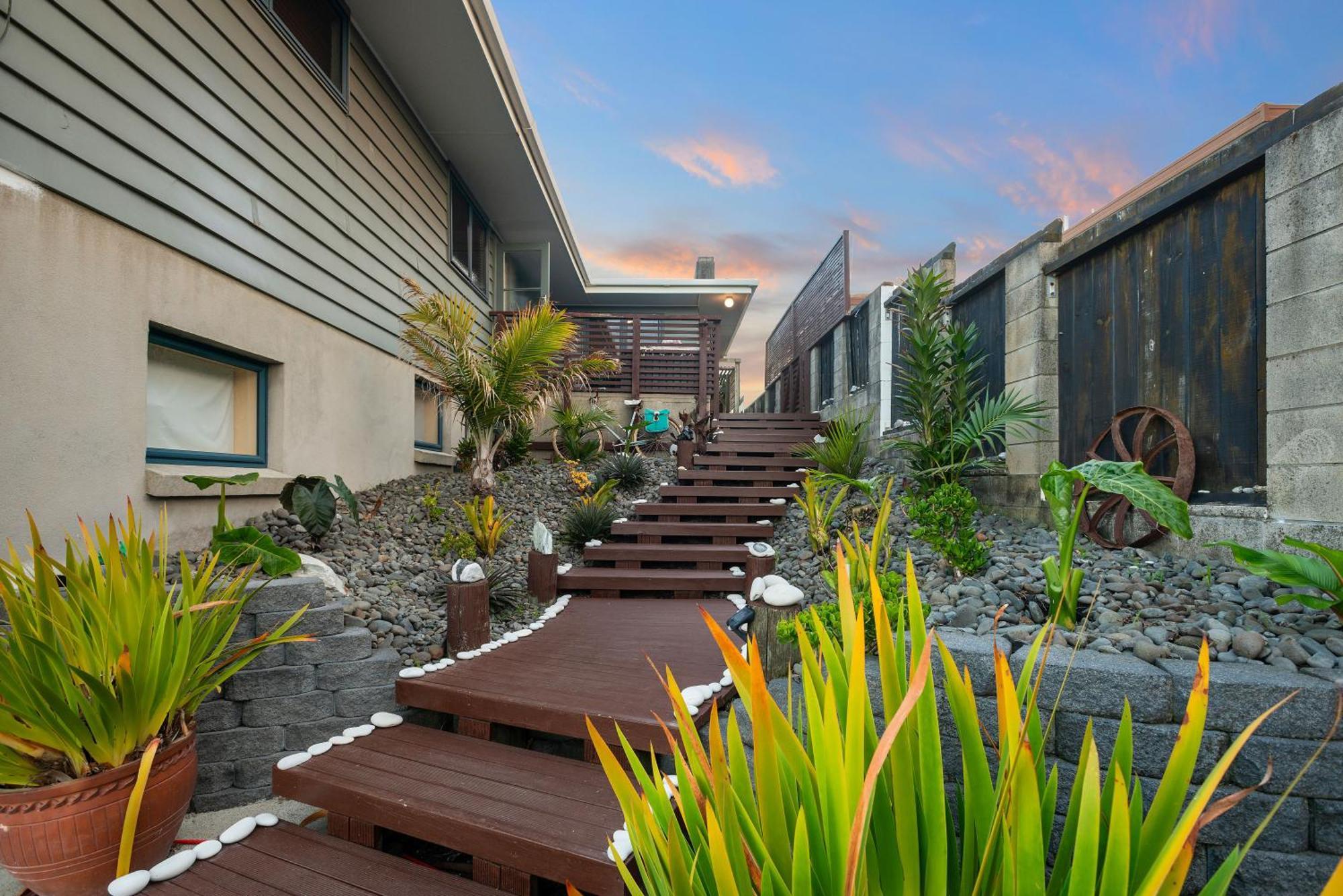 Ultimate Beach Location Mount Maunganui Exterior photo
